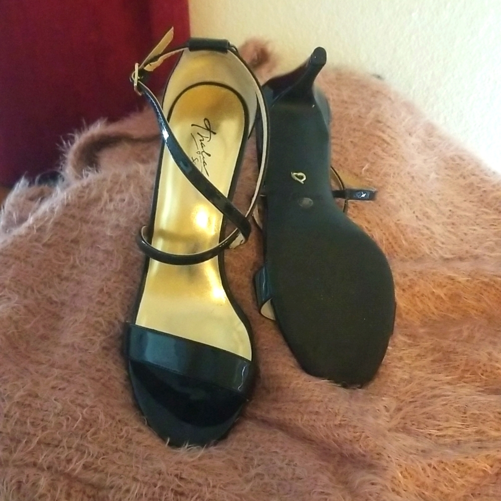 Black Patent Sexy Strappy Heels NWOT Thalia Sodi